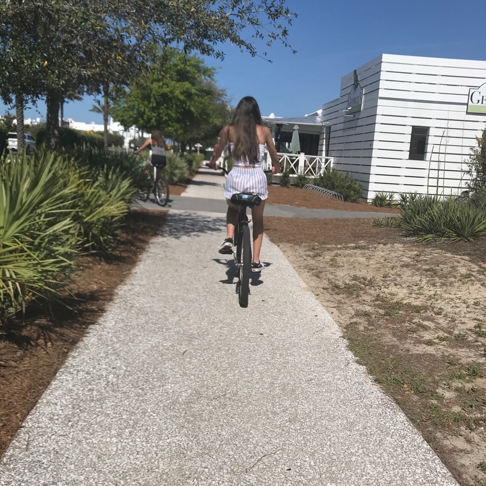 Meet your Posher, Abigail